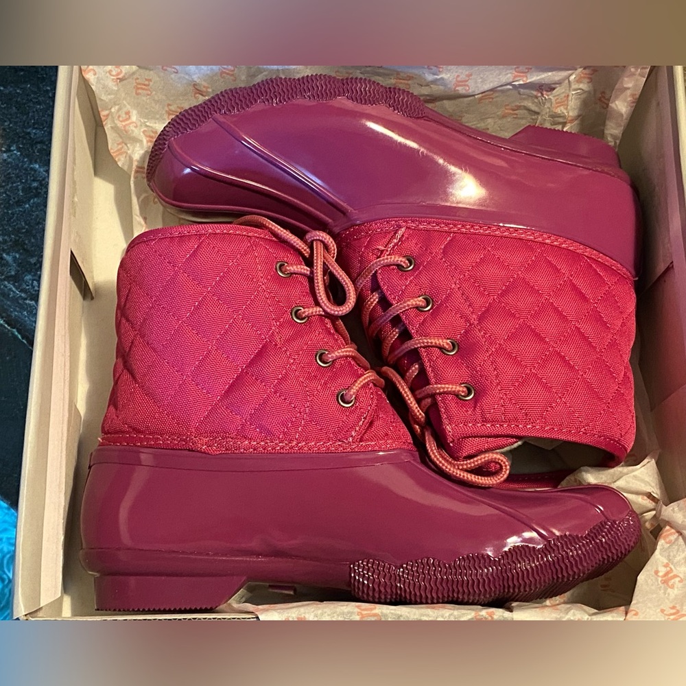 NIB JG cute rain/snow Duck Boots,Plum Chill pink/purple,rubber/quilt,lace up 7.5 - Picture 9 of 10